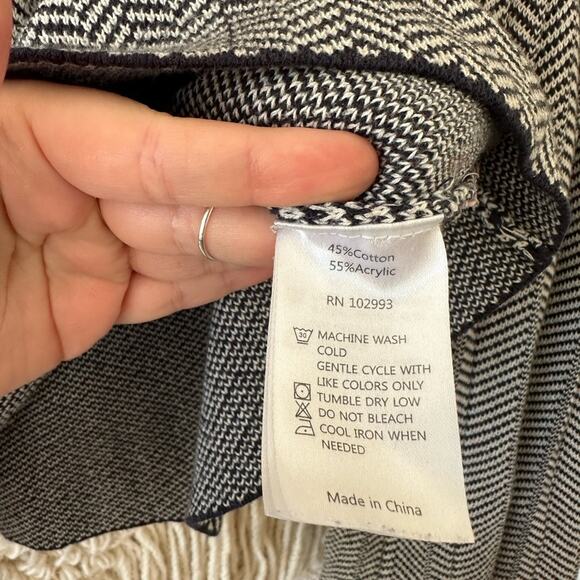 Slate & Willow Pleated Sleeve Sweater - Picture 4 of 6